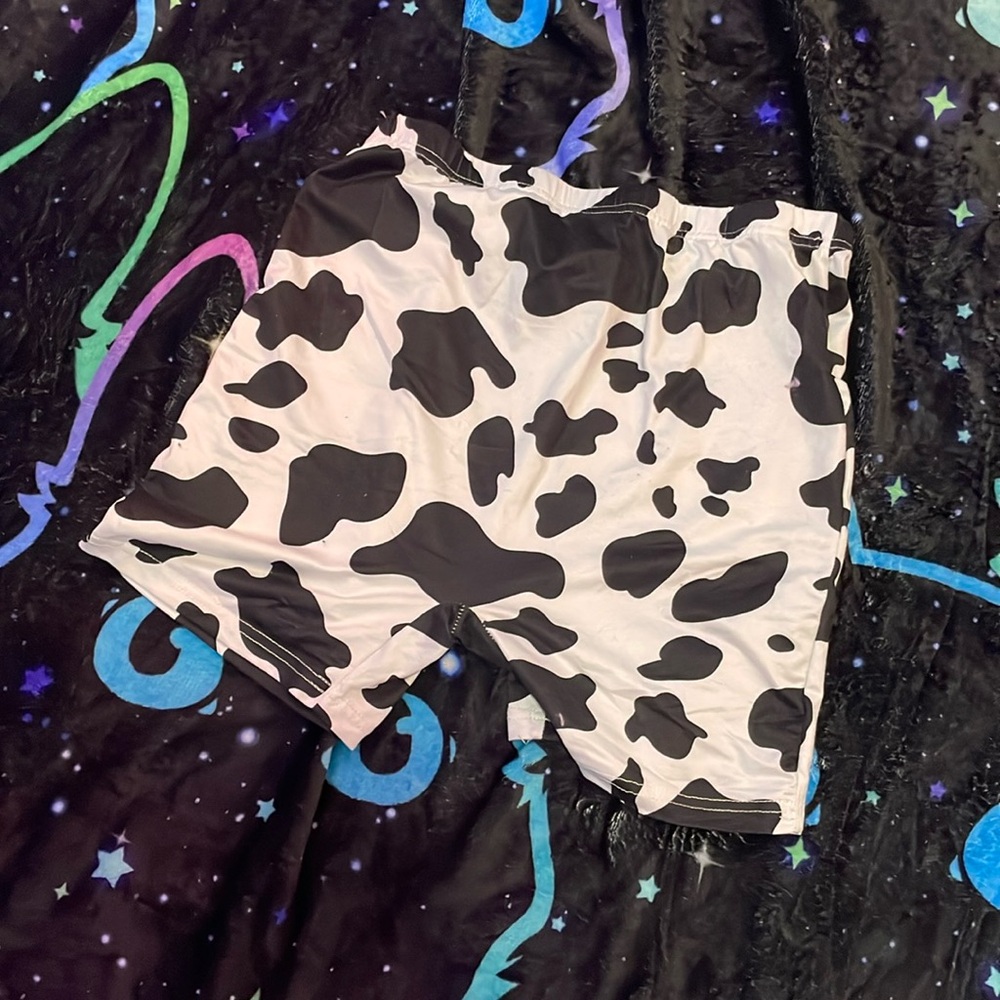 SOFT COW SHORTS SIZE LARGE COW PRINT